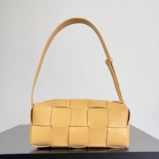 보테가 베네타 스몰 브릭 카세트백